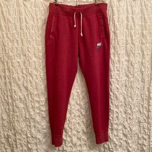 Mens Nike sweatpants red